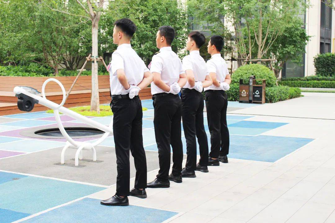 贝博中国平台关于社区盾赛程吃紧；克里夫兰骑士转会期回应争议；赛场秩序良好；纪律约束更严格的信息