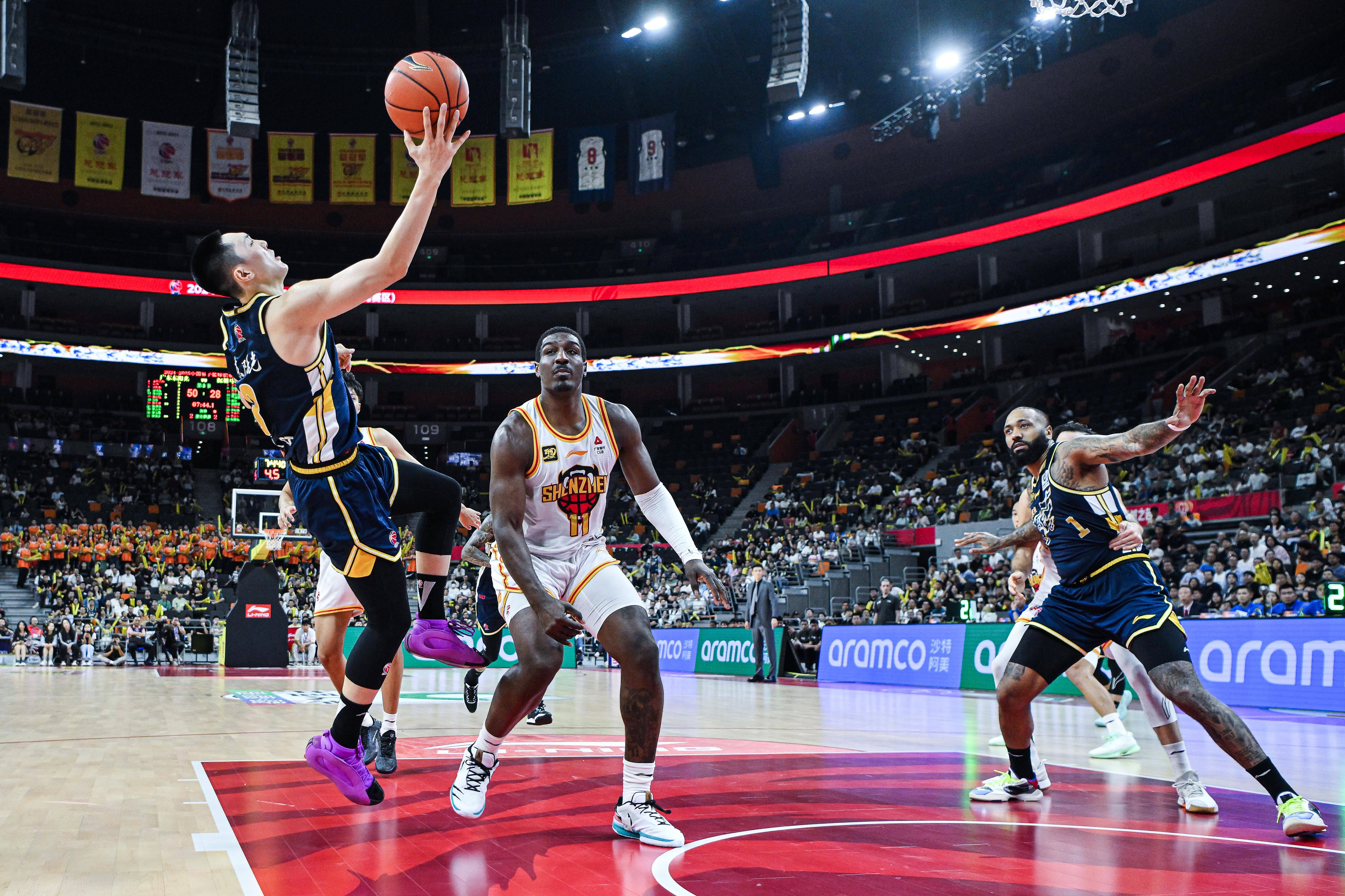 贝博直播官网赛后CBA季后赛焦点战，深圳男篮单刀错失，管理层满意，团队化学反应显著的简单介绍