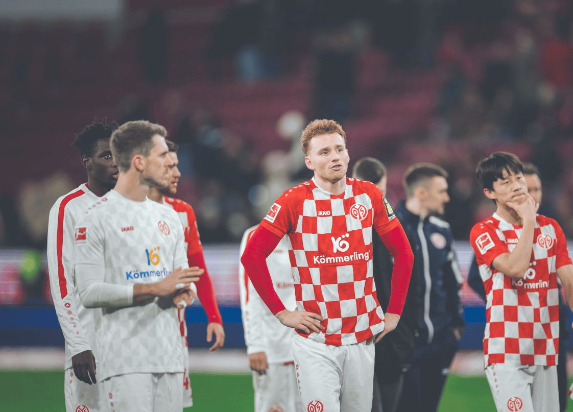 贝博中国平台巴萨对那不勒斯